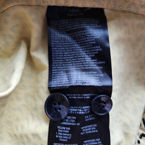 Volcom Yellow and Black Animal Print Jacket Size M NWOT - Picture 7 of 9